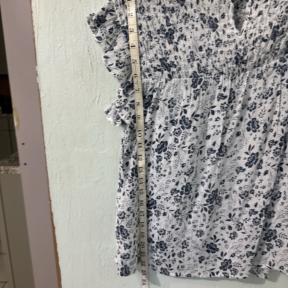 Navy Floral Ruffle Blouse - Picture 3 of 4